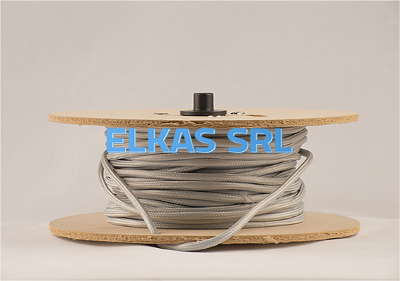 Nossos cabos são certificados. Eles também têm um processo de colagem que os impede de serem desintegrados em sua armadura